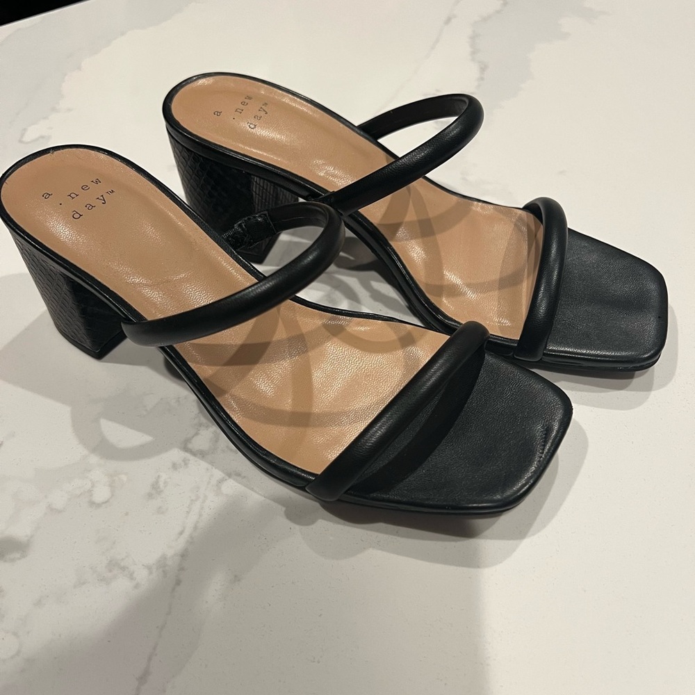 Target Black Snakeskin Heels Size 5.5